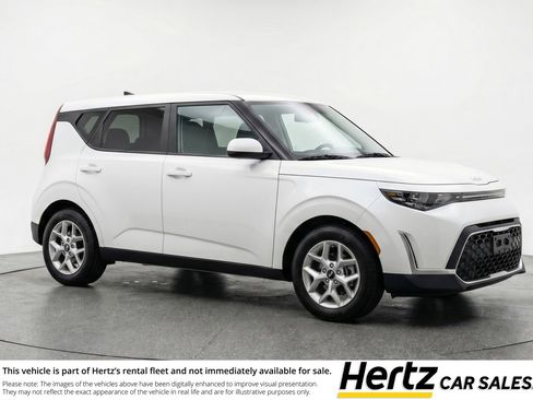 Used 2025 Kia Soul LX w/ LX Technology Package FWD image 1