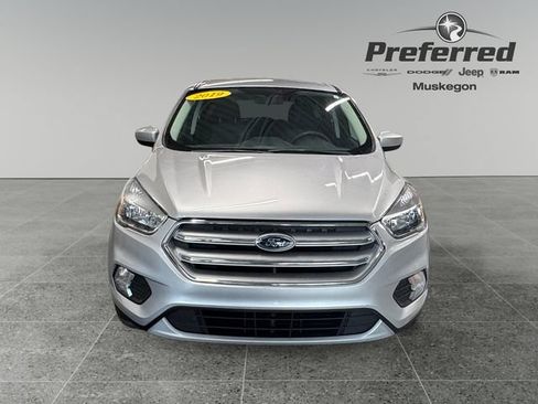Used 2019 Ford Escape SE FWD image 11