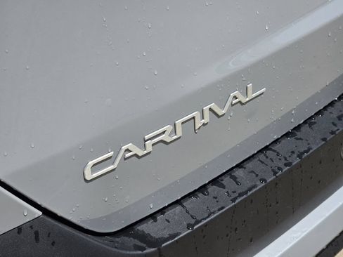 New 2026 Kia Carnival EX FWD image 8