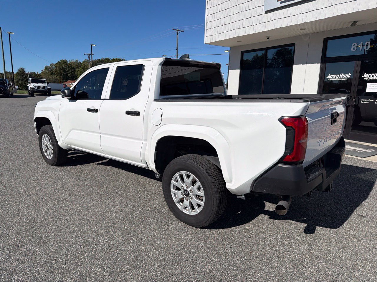 Used 2025 Toyota Tacoma SR RWD image 7