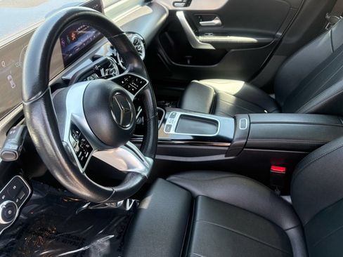 Used 2025 Mercedes-Benz CLA 250 4MATIC image 13