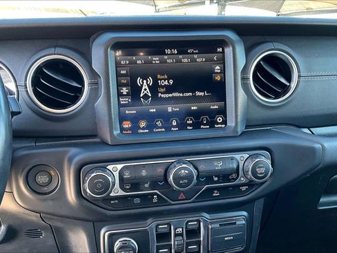 Certified 2022 Jeep Wrangler Unlimited Sahara w/ Cold Weather Group image 31