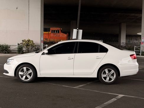 Used 2013 Volkswagen Jetta TDI FWD image 5