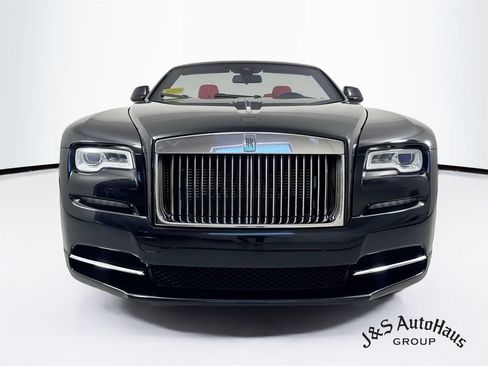 Used 2018 Rolls-Royce Dawn RWD image 2