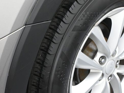 Used 2017 Kia Sorento AWD w/ LX Convenience Package image 15