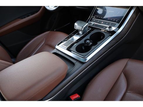 Used 2021 Audi Q8 Premium Plus w/ Premium Plus Package image 16