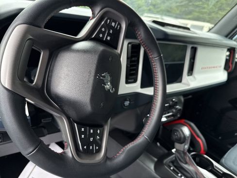 Used 2025 Ford Bronco Heritage Edition AWD/4WD image 11