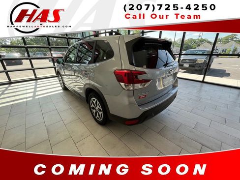 Used 2023 Subaru Forester Premium AWD/4WD image 3