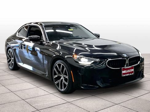 Used 2023 BMW 230i Coupe w/ Convenience Package RWD image 2