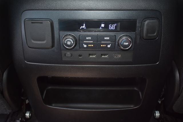 Used 2020 GMC Yukon XL Denali w/ Denali Ultimate Package AWD/4WD image 41