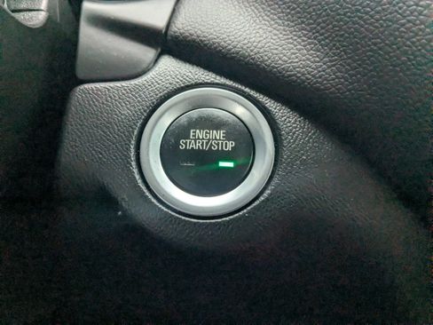 Used 2021 Chevrolet Equinox LT FWD image 19