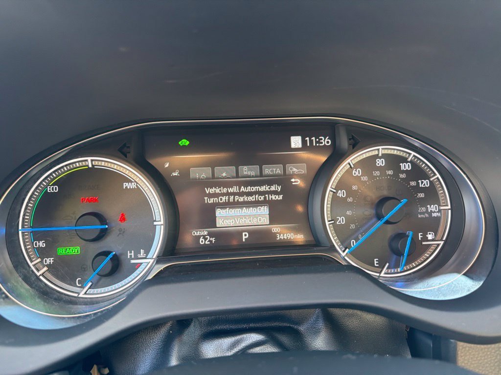 Used 2023 Toyota Venza LE AWD/4WD image 19