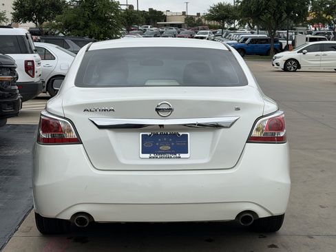 Used 2015 Nissan Altima 2.5 S w/ Power Driver Seat Package FWD image 5