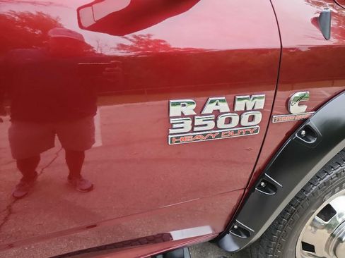 Used 2017 RAM 3500 Tradesman w/ Chrome Appearance Group AWD/4WD image 15