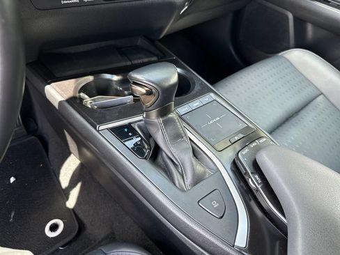 Used 2021 Lexus UX 200 w/ Accessory Package (Z2) FWD image 27