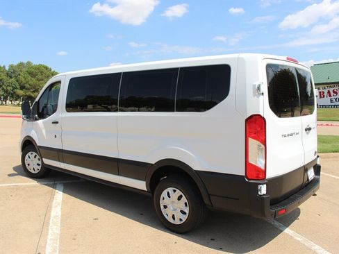 Used 2022 Ford Transit 350 XLT RWD image 3