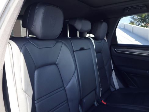 Certified 2023 Porsche Cayenne S image 23