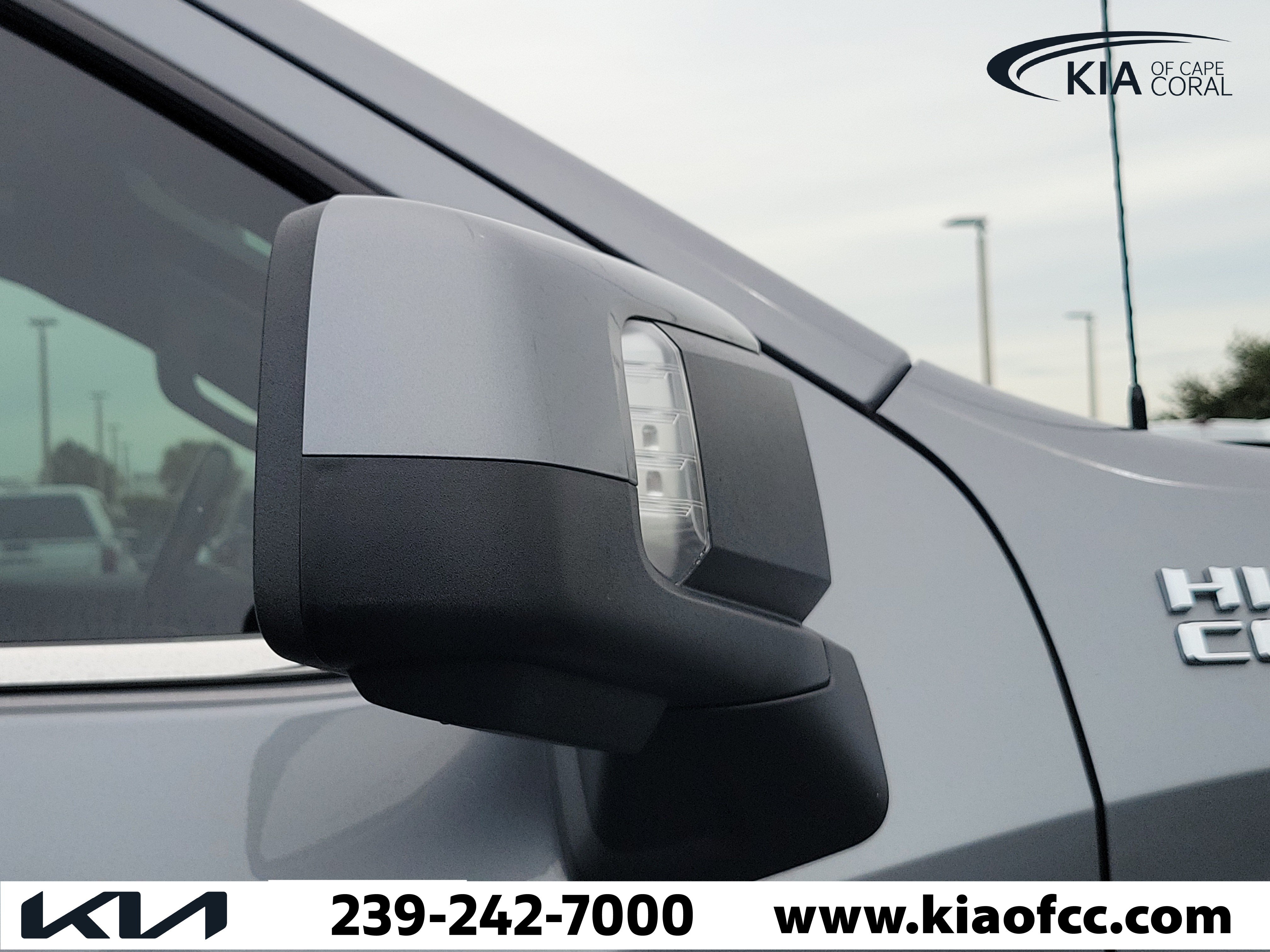 Used 2022 Chevrolet Silverado 1500 High Country w/ Z71 Off-Road Package AWD/4WD image 8