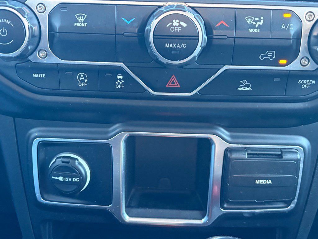 Certified 2023 Jeep Wrangler Sport AWD/4WD image 25
