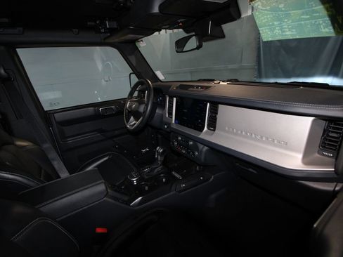 Used 2025 Ford Bronco Outer Banks AWD/4WD image 21