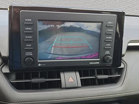 Used 2022 Toyota RAV4 XLE w/ Convenience Package FWD image 24