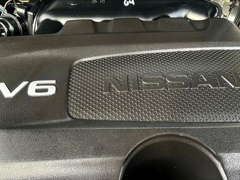 Used 2024 Nissan Pathfinder Platinum w/ Cargo Package image 34