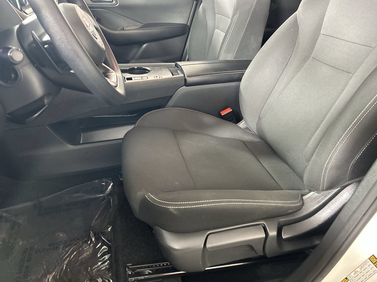 Used 2024 Nissan Rogue S FWD image 21