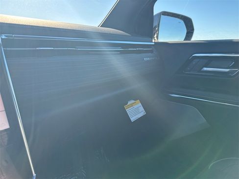 New 2025 GMC Sierra EV Denali image 28
