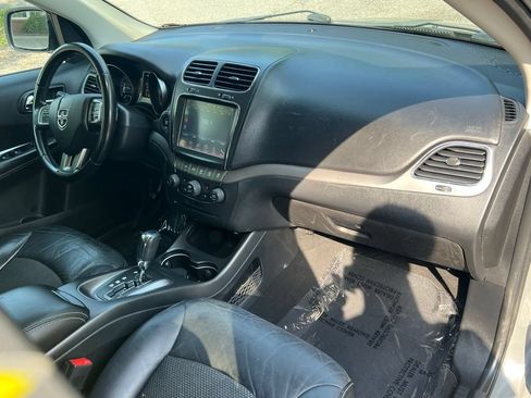 Used 2020 Dodge Journey Crossroad FWD image 17