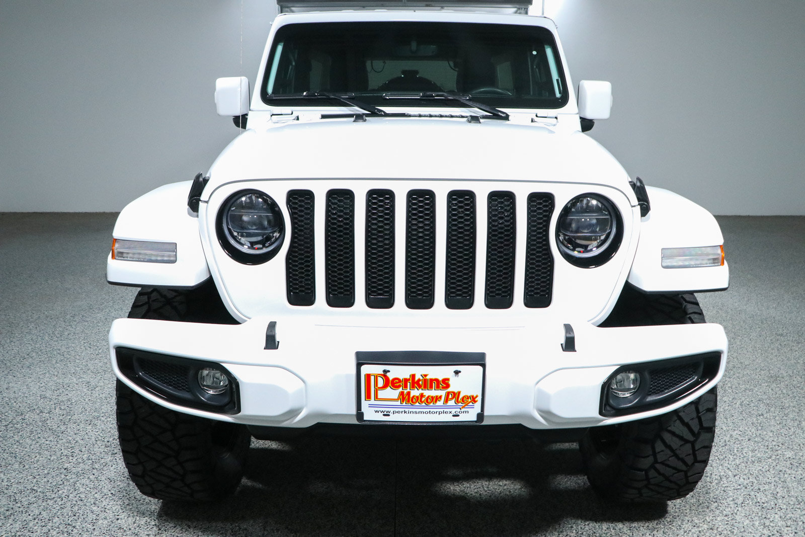Used 2023 Jeep Wrangler Unlimited Sahara AWD/4WD image 4