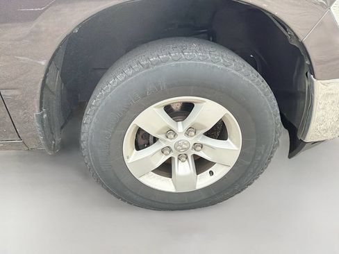 Used 2021 RAM 1500 Classic SLT AWD/4WD image 10
