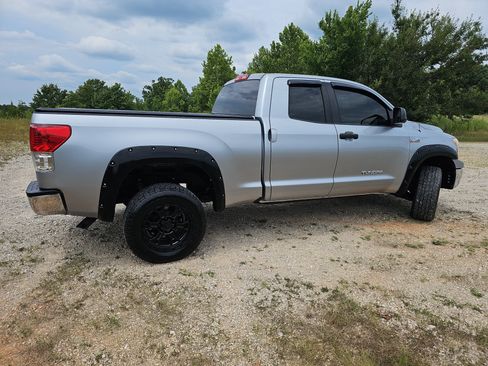 Used 2011 Toyota Tundra 4x4 Double Cab w/ Tow Pkg image 3