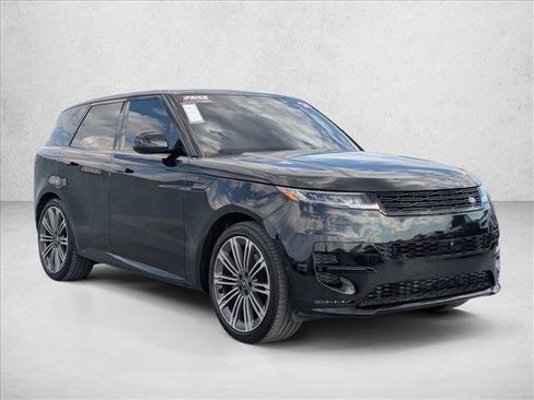 Used 2024 Land Rover Range Rover Sport Dynamic SE AWD/4WD image 3