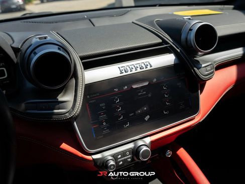 Used 2019 Ferrari GTC4Lusso T RWD image 16