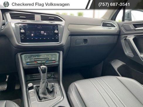 Used 2023 Volkswagen Tiguan SE FWD image 30