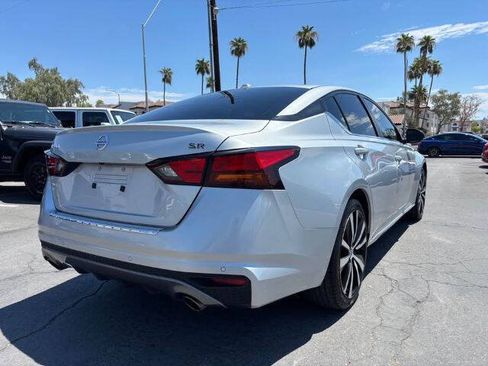 Used 2022 Nissan Altima 2.5 SR FWD image 3