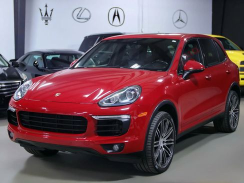 Used 2018 Porsche Cayenne S image 6