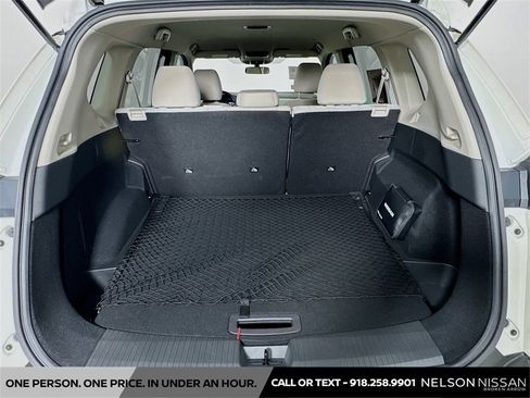 Certified 2023 Nissan Rogue SV image 24