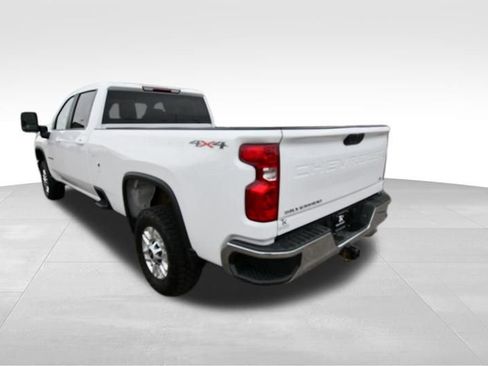 Used 2024 Chevrolet Silverado 2500 LT AWD/4WD image 5