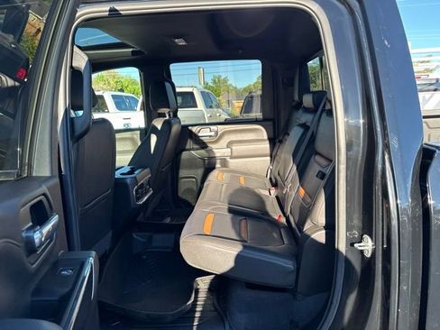Used 2022 GMC Sierra 2500 AT4 w/ AT4 Premium Plus Package AWD/4WD image 33