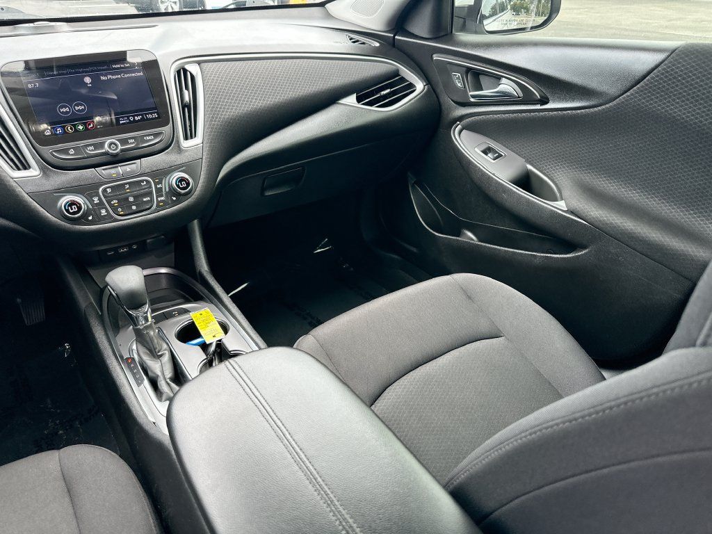 Used 2024 Chevrolet Malibu LT FWD image 22