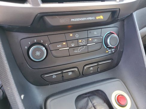 Used 2020 Ford Transit Connect XL image 25