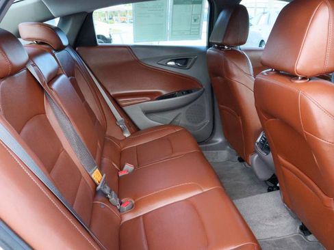 Used 2016 Chevrolet Malibu LT w/ Leather Package image 13