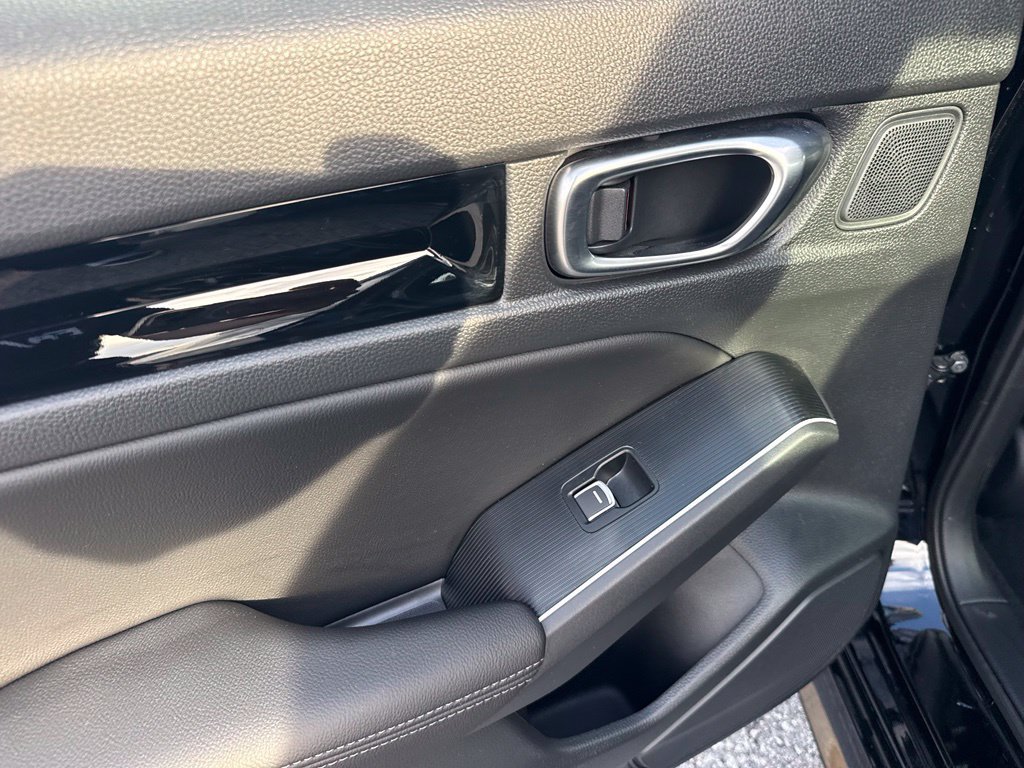 Used 2025 Honda Civic Sport image 34