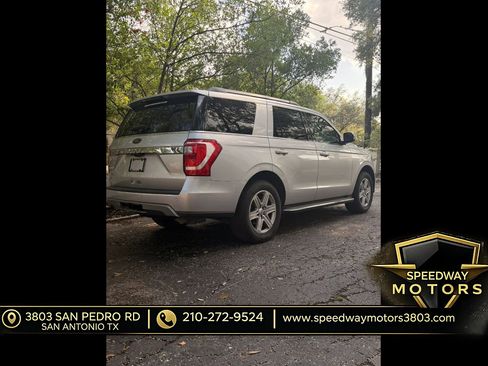 Used 2019 Ford Expedition XLT w/ Equipment Group 202A RWD image 3