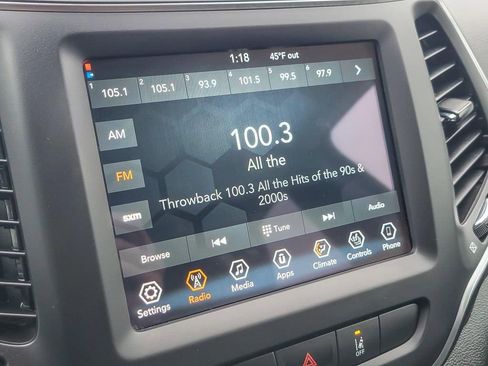 Certified 2022 Jeep Cherokee Latitude AWD/4WD image 13