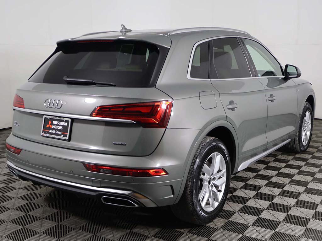 Used 2023 Audi Q5 2.0T Premium w/ Convenience Package AWD/4WD image 12