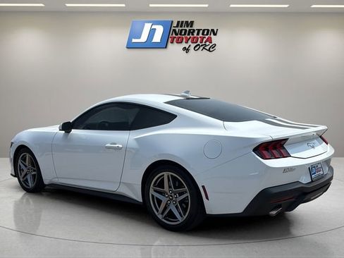 Used 2024 Ford Mustang Coupe RWD image 7
