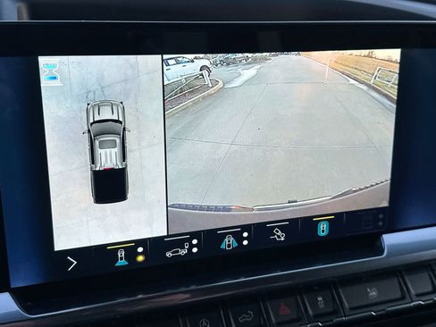 Used 2022 Chevrolet Silverado 1500 LTZ image 17