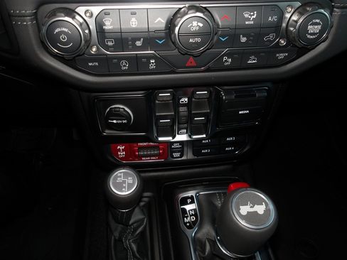 New 2026 Jeep Wrangler Unlimited Rubicon image 16